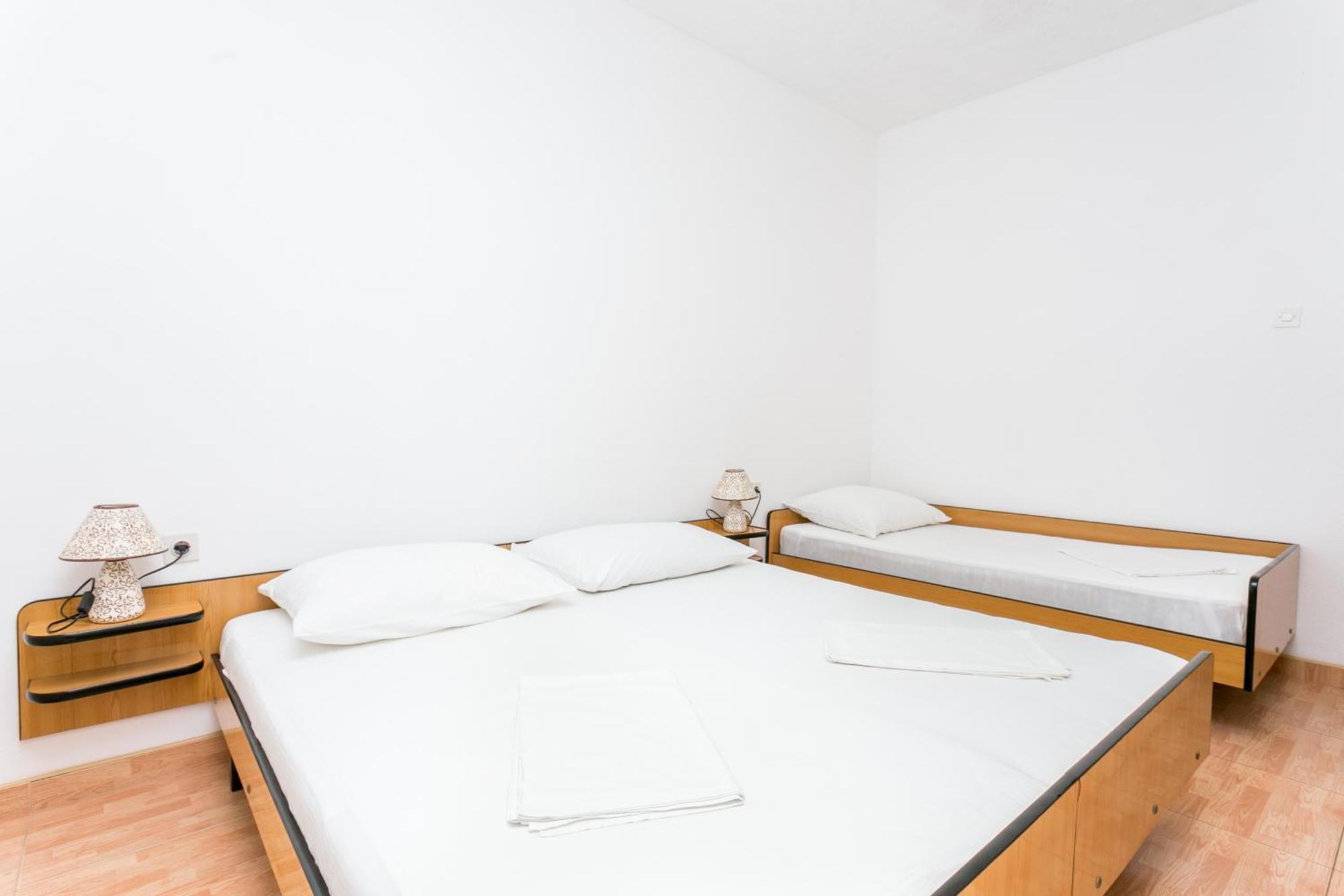 Apartments By The Sea Podaca, Makarska - 2783 Bilik gambar