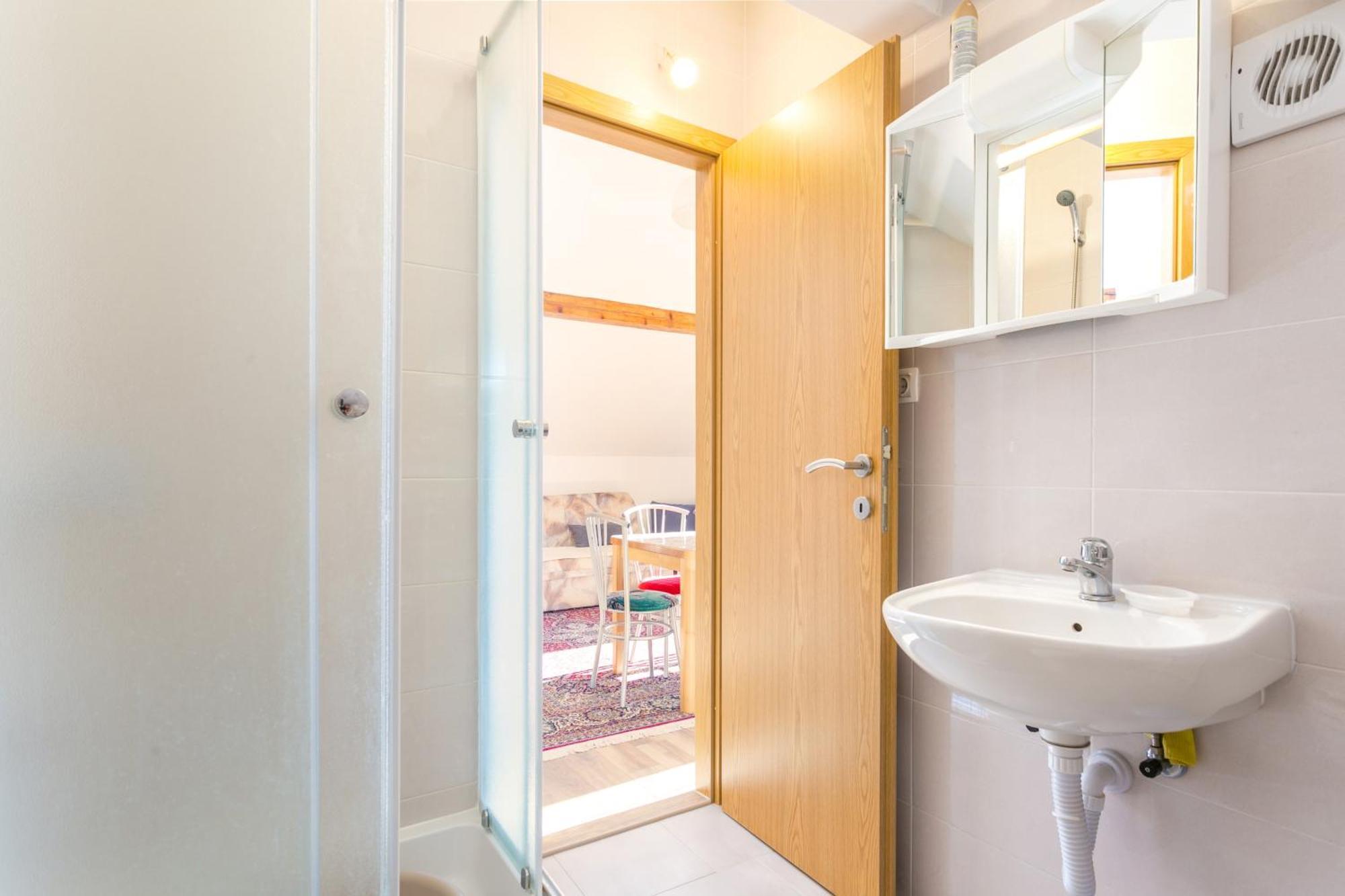 Apartments By The Sea Podaca, Makarska - 2783 Bilik gambar